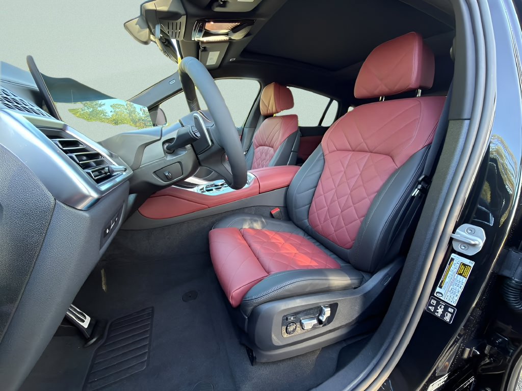 New 2027 BMW X6 xDrive40i w/ Climate Comfort Package AWD/4WD image 14