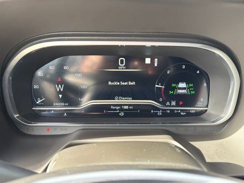 Used 2023 GMC Yukon XL SLE image 15