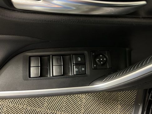 Used 2022 Toyota RAV4 XLE w/ Convenience Package image 16