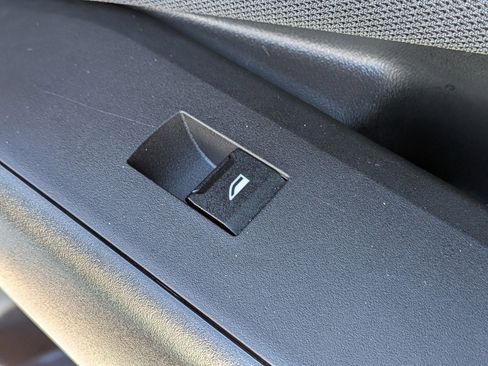 Used 2025 BMW X3 xDrive30i w/ Convenience Package image 35