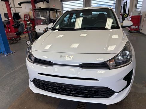 Used 2023 Kia Rio LX image 5