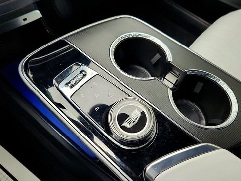 Used 2024 Cadillac Lyriq Sport image 15