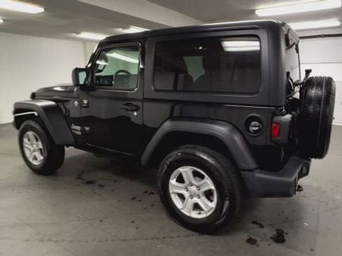 Used 2021 Jeep Wrangler Sport image 6