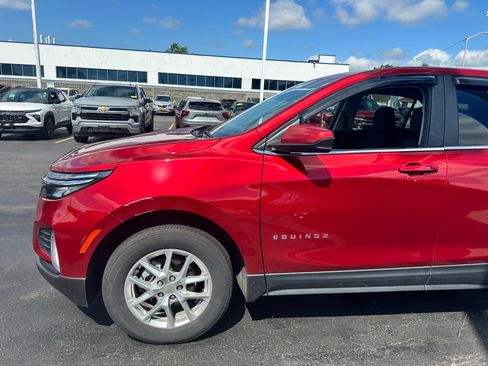 Used 2024 Chevrolet Equinox LT w/ LPO, Floor Liner Package AWD/4WD image 4