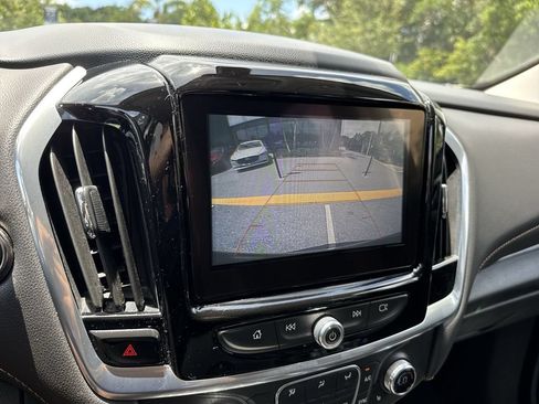 Used 2019 Chevrolet Traverse LT FWD image 50