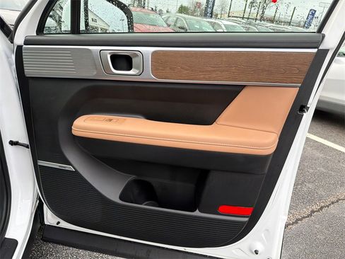 Used 2025 Hyundai Santa Fe Limited image 14