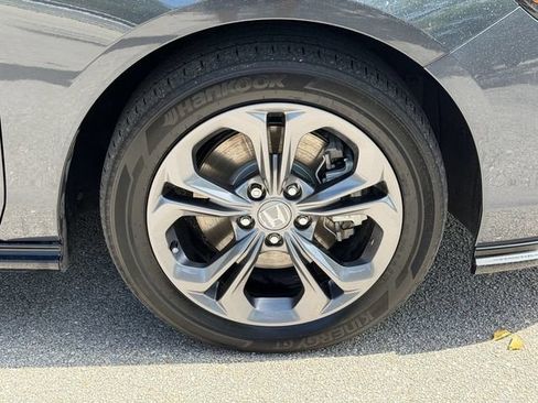 Used 2024 Honda Accord EX-L image 10