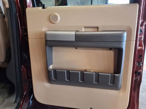 Used 2016 Ford F250 Lariat w/ Chrome Package image 11