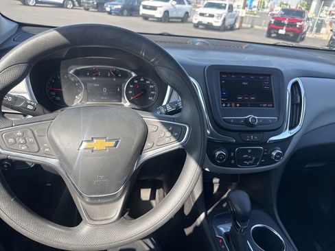 Used 2023 Chevrolet Equinox LS w/ LS Convenience Package FWD image 16