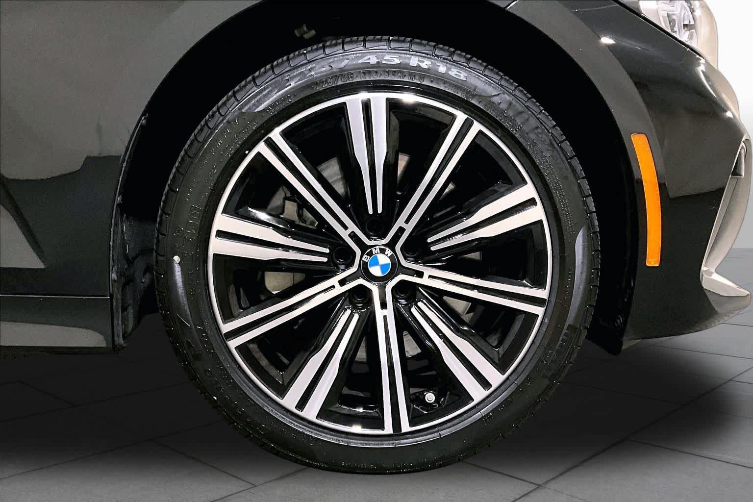 Used 2026 BMW 330i xDrive Sedan w/ Convenience Package AWD/4WD image 10