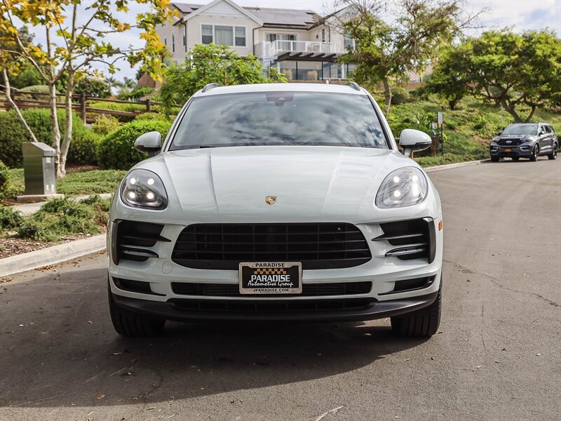 Used 2020 Porsche Macan AWD/4WD image 2