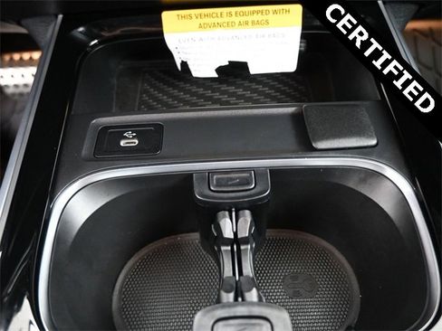 Certified 2024 Mercedes-Benz GLB 250 image 9