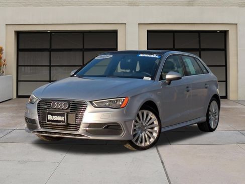 Used 2016 Audi A3 e-tron Premium Plus w/ Premium Plus Package FWD image 3