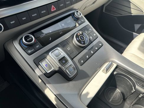 Used 2025 Hyundai Palisade Calligraphy AWD/4WD image 16