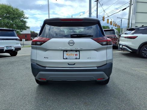 Used 2023 Nissan Rogue SV AWD/4WD image 6