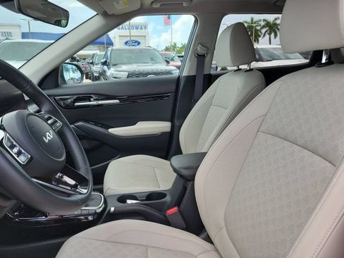 Used 2023 Kia Seltos EX AWD/4WD image 25
