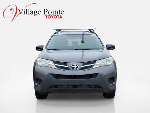 Used 2015 Toyota RAV4 LE image 2