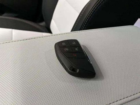 Used 2026 Chevrolet Equinox EV LT image 92