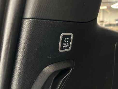 Used 2022 Jeep Grand Wagoneer Series III w/ Rear Seat Video Group 1 image 41