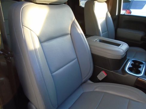 Used 2019 GMC Sierra 1500 SLT w/ SLT Premium Package image 27