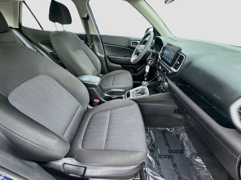 Used 2024 Hyundai Venue SE FWD image 28