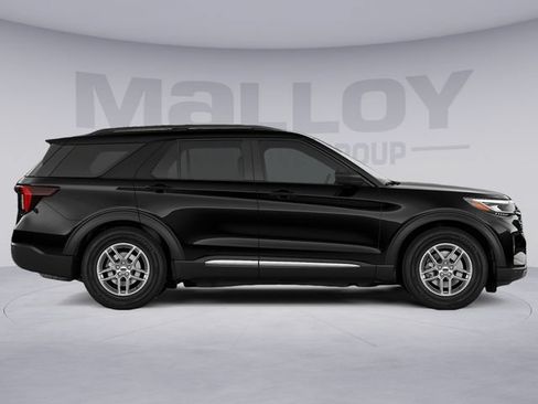 Used 2026 Ford Explorer Active AWD/4WD image 5