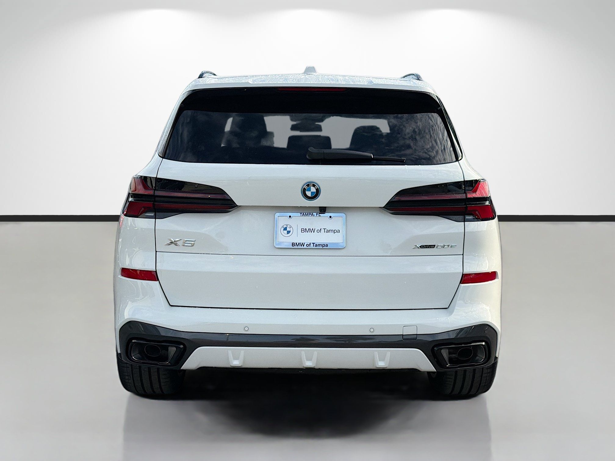 New 2026 BMW X5 xDrive50e w/ Executive Package AWD/4WD image 4