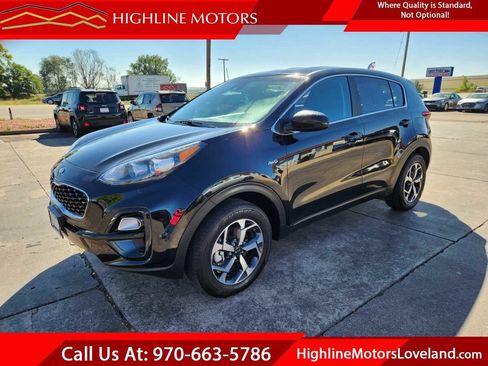 Used 2021 Kia Sportage LX image 3