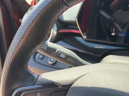 Used 2024 Chevrolet Trax RS w/ Sunroof Package image 22