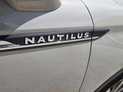 Used 2023 Lincoln Nautilus AWD w/ Premium Package image 17
