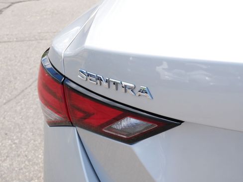 Used 2021 Nissan Sentra SV FWD image 17