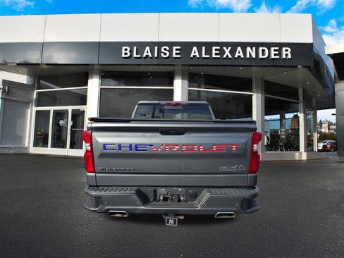 Used 2021 Chevrolet Silverado 1500 High Country w/ Technology Package image 4