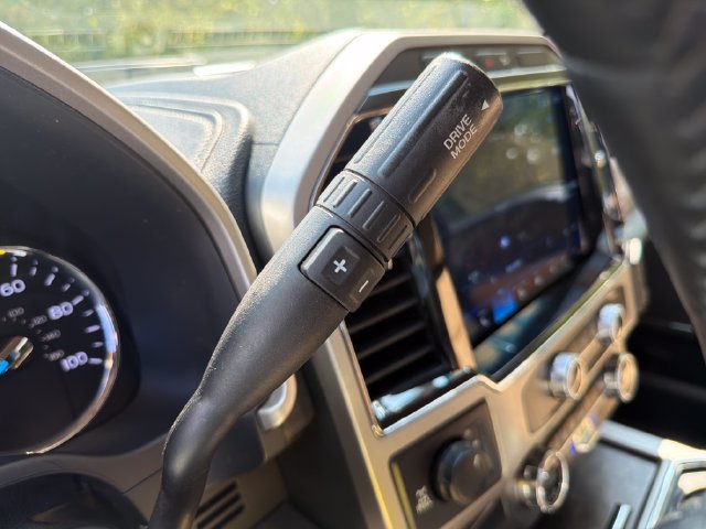 Used 2022 Ford F250 Lariat w/ Lariat Value Package AWD/4WD image 24