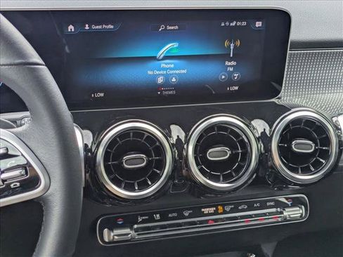 Certified 2020 Mercedes-Benz GLB 250 image 14