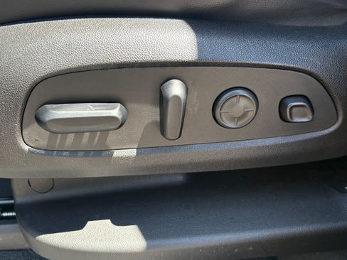 Used 2021 Buick Enclave Avenir AWD/4WD image 18