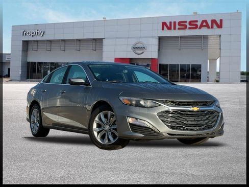 Used 2025 Chevrolet Malibu LT image 1