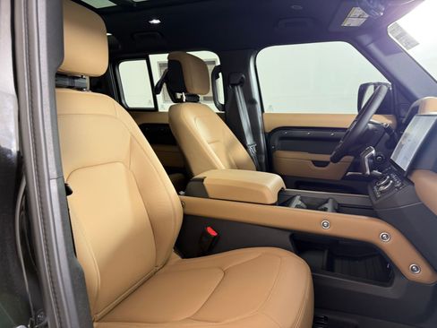 New 2026 Land Rover Defender 110 X-Dynamic SE AWD/4WD image 23