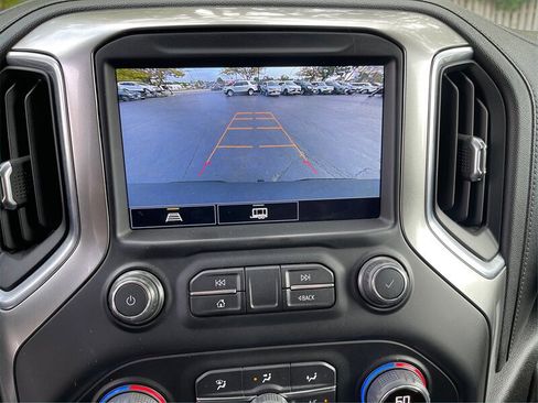 Used 2021 Chevrolet Silverado 1500 LT Trail Boss w/ Convenience Package II image 23