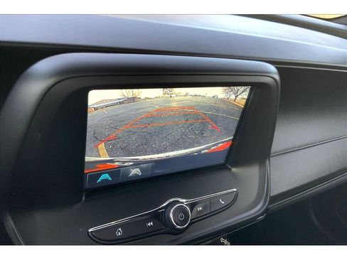 Used 2018 Chevrolet Camaro LT image 22