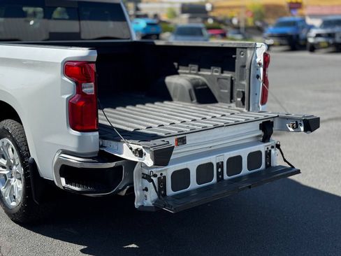 Used 2025 Chevrolet Silverado 1500 LTZ w/ LTZ Premium Package AWD/4WD image 22