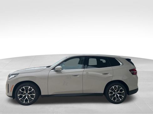 Certified 2025 BMW X3 xDrive30 AWD/4WD image 3