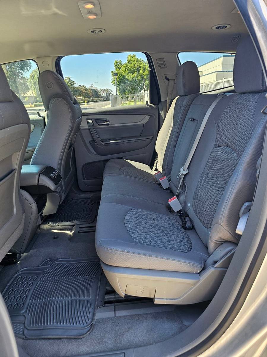 Used 2014 Chevrolet Traverse LT AWD/4WD image 13
