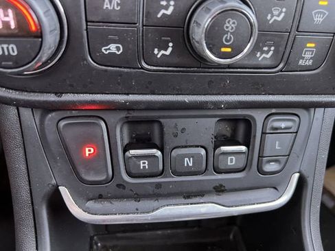 Used 2019 GMC Terrain SLT w/ Preferred Package image 18