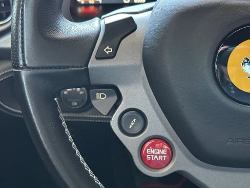 Used 2012 Ferrari 458 Italia Coupe RWD image 29