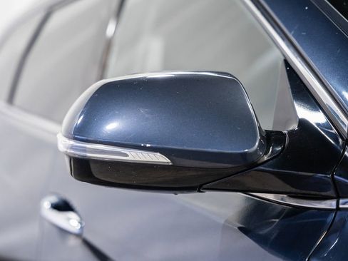 Used 2017 Hyundai Santa Fe Limited image 9