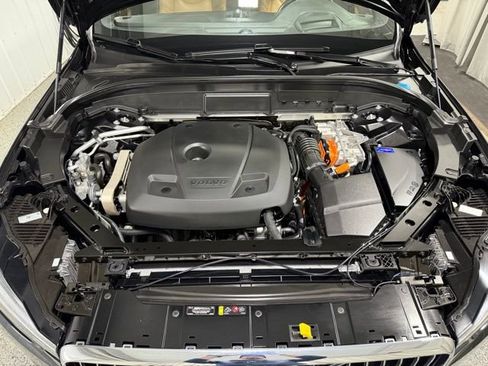 Used 2021 Volvo XC60 T8 Inscription w/ Advanced Package image 27