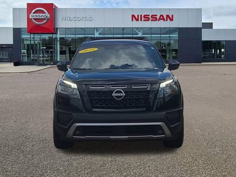 Used 2025 Nissan Pathfinder Rock Creek AWD/4WD image 2
