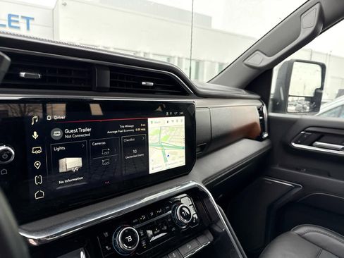 Used 2024 GMC Sierra 3500 Denali w/ Denali Reserve Package image 8