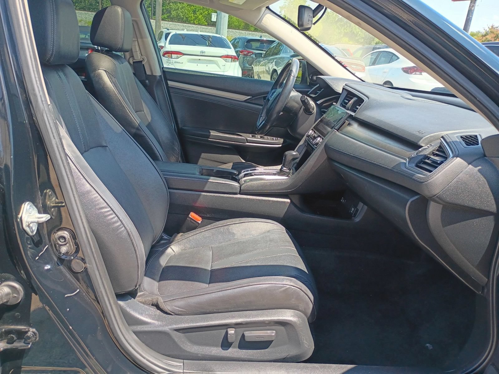 Used 2016 Honda Civic Touring image 22