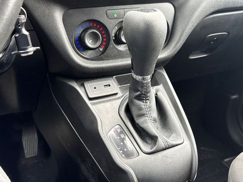 Used 2019 RAM ProMaster City Tradesman SLT FWD image 33